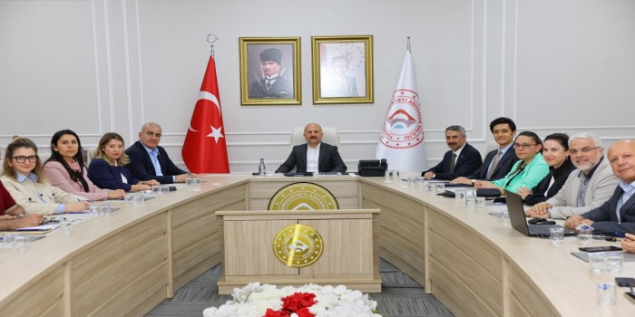 Turizm sorunları ve çözüm önerileri masaya yatırıldı